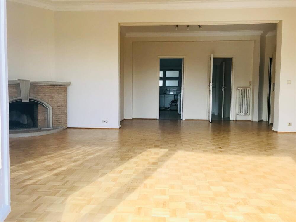 Appartement à  à Ixelles 1050 1700.00€ 3 chambres 145.00m² - annonce 215680