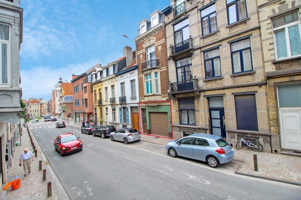 Commerce à vendre à Schaerbeek 1030 290000.00€ 2 chambres 105.00m² - annonce 216636