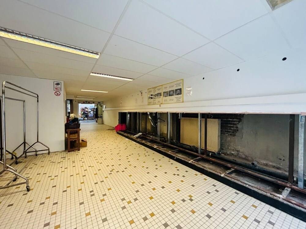 Handelszaak te  koop in Sint-Lambrechts-Woluwe 1200 295000.00€  slaapkamers 100.00m² - Zoekertje 222010