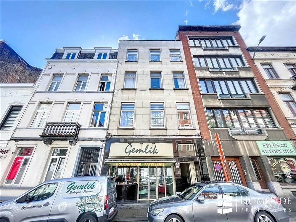 Appartementsgebouw te  koop in Schaarbeek 1030 1290000.00€ 6 slaapkamers 700.00m² - Zoekertje 225530