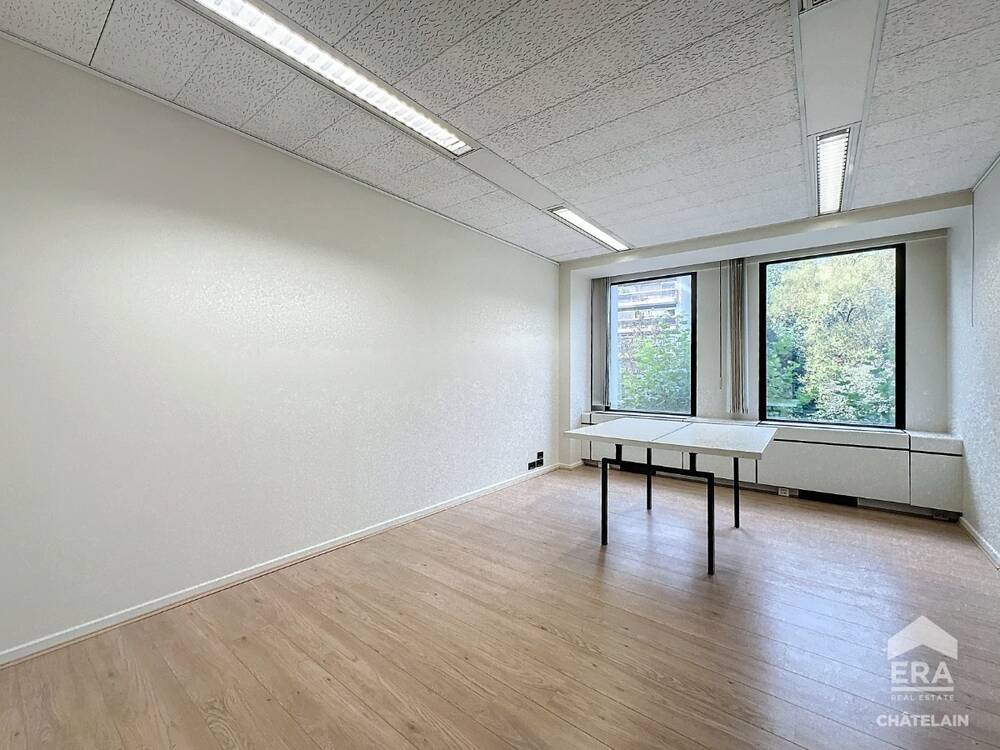 Commerce à louer à Evere 1140 600.00€ 0 chambres 20.00m² - annonce 225160