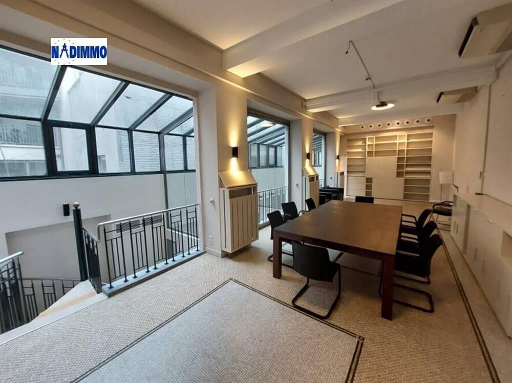 Handelszaak te  huur in Etterbeek 1040 4500.00€  slaapkamers 270.00m² - Zoekertje 225542