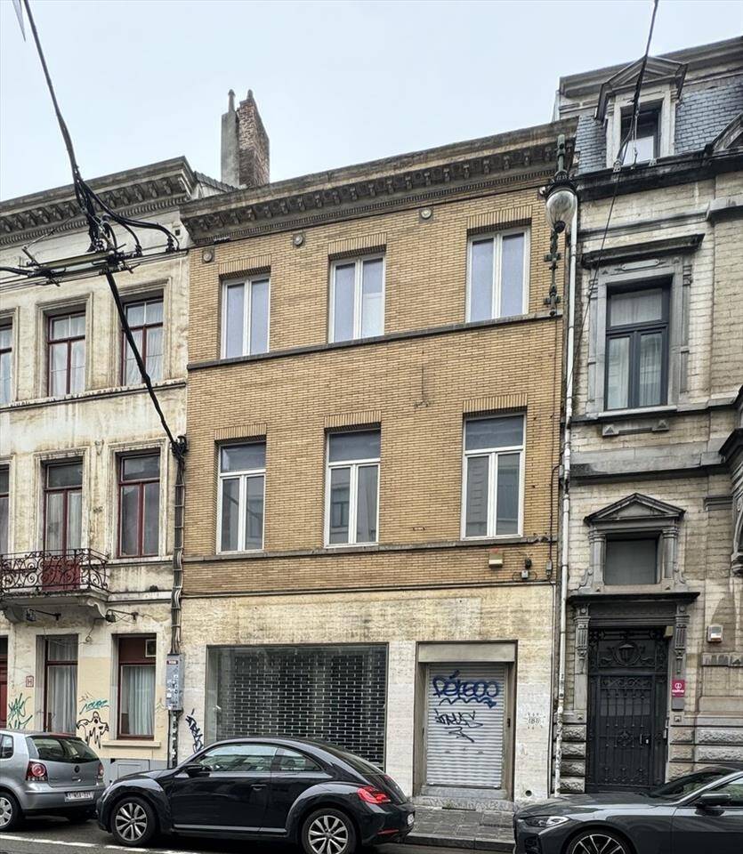 Huis te  koop in Sint-Gillis 1060 850000.00€ 6 slaapkamers m² - Zoekertje 303634