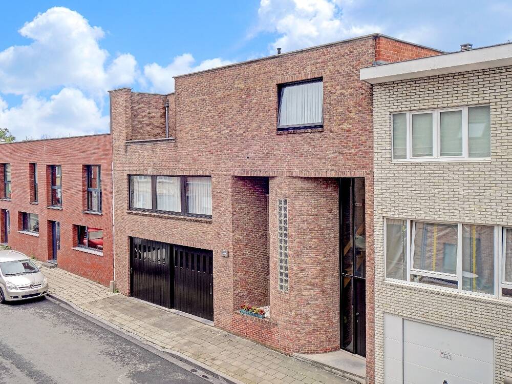 Huis te  koop in Haren 1130 830000.00€ 4 slaapkamers 450.00m² - Zoekertje 229630