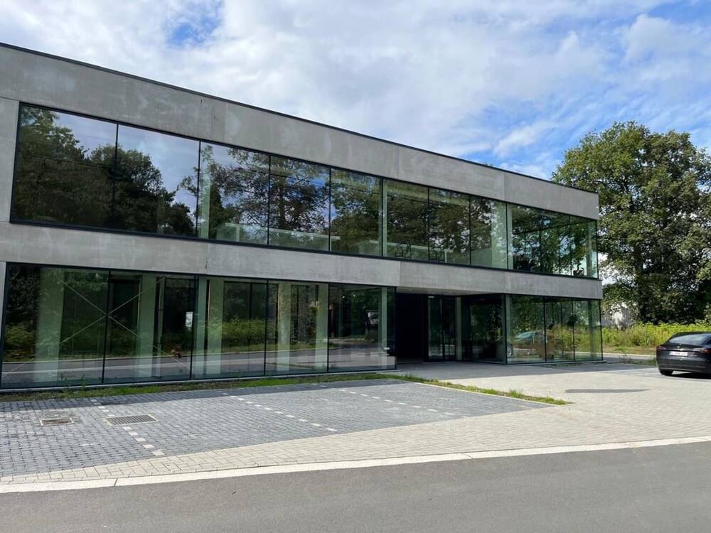 Immeuble de rapport - Immeuble à appartement à louer à Kapellen 2950 10500.00€  chambres m² - annonce 234251