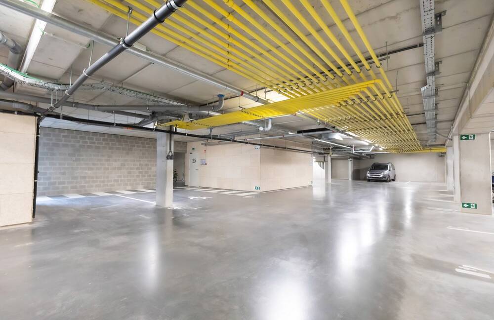 Parking & garage te  koop in Sint-Agatha-Berchem 1082 25000.00€  slaapkamers m² - Zoekertje 234044