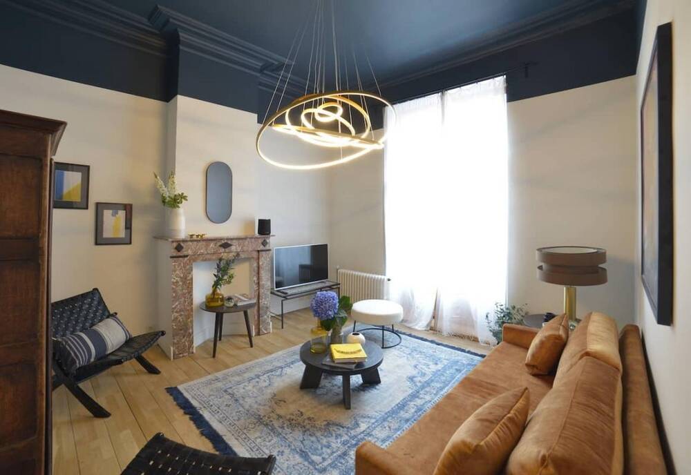 Maison à louer à Bruxelles 1000 740.00€ 8 chambres 379.00m² - annonce 240557