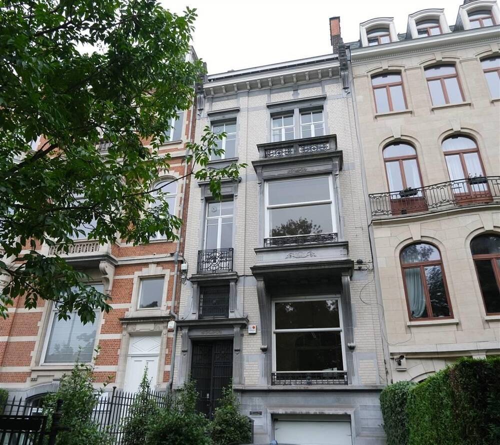 Handelszaak te  huur in Etterbeek 1040 3500.00€  slaapkamers 390.00m² - Zoekertje 244066