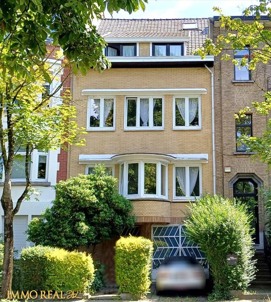 Huis te  in Vorst 1190 995000.00€ 5 slaapkamers 350.00m² - Zoekertje 254135