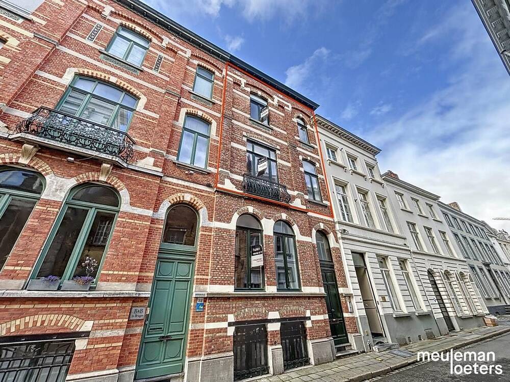 Triplex à louer à Bruges 8000 1150.00€ 2 chambres m² - annonce 270760