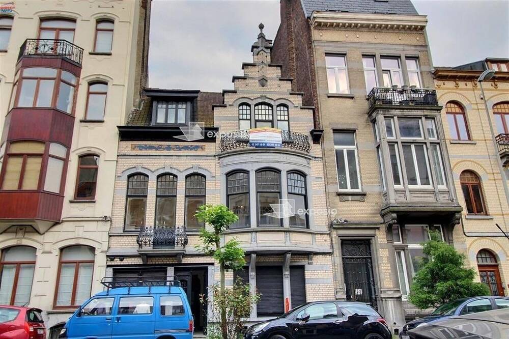 Huis te  in Schaarbeek 1030 900000.00€ 7 slaapkamers 360.00m² - Zoekertje 272584