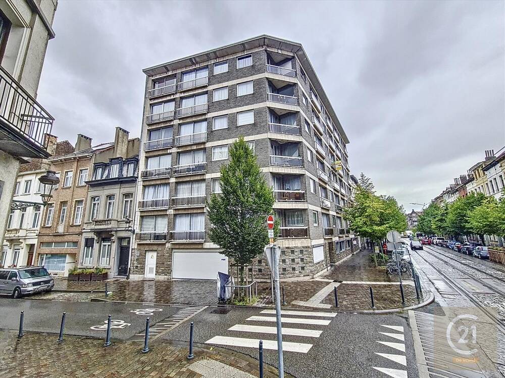 Parking & garage te  koop in Schaarbeek 1030 22000.00€  slaapkamers m² - Zoekertje 273231