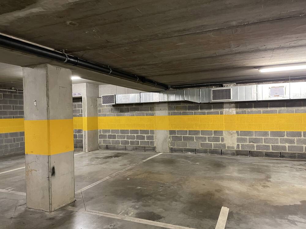 Parking / garage à louer à Bruxelles 1000 100.00€  chambres m² - annonce 282667