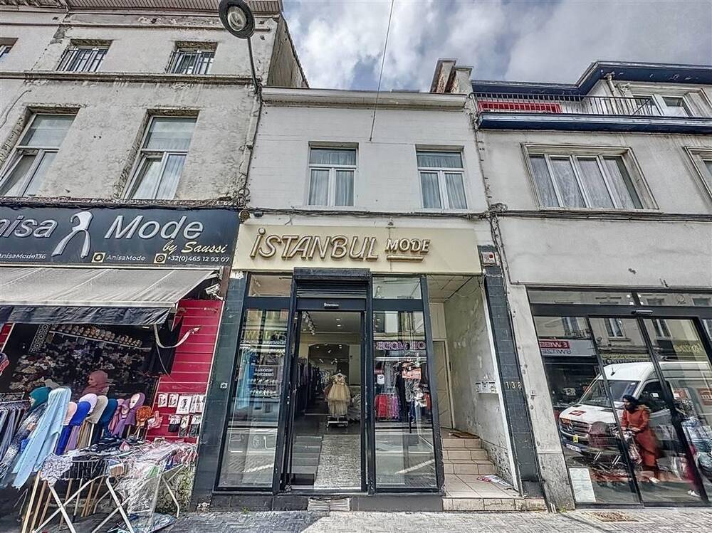 Huis te  koop in Sint-Jans-Molenbeek 1080 700000.00€ 3 slaapkamers 200.00m² - Zoekertje 286444