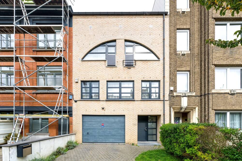 Huis te  koop in Sint-Lambrechts-Woluwe 1200 895000.00€ 5 slaapkamers 328.00m² - Zoekertje 286415