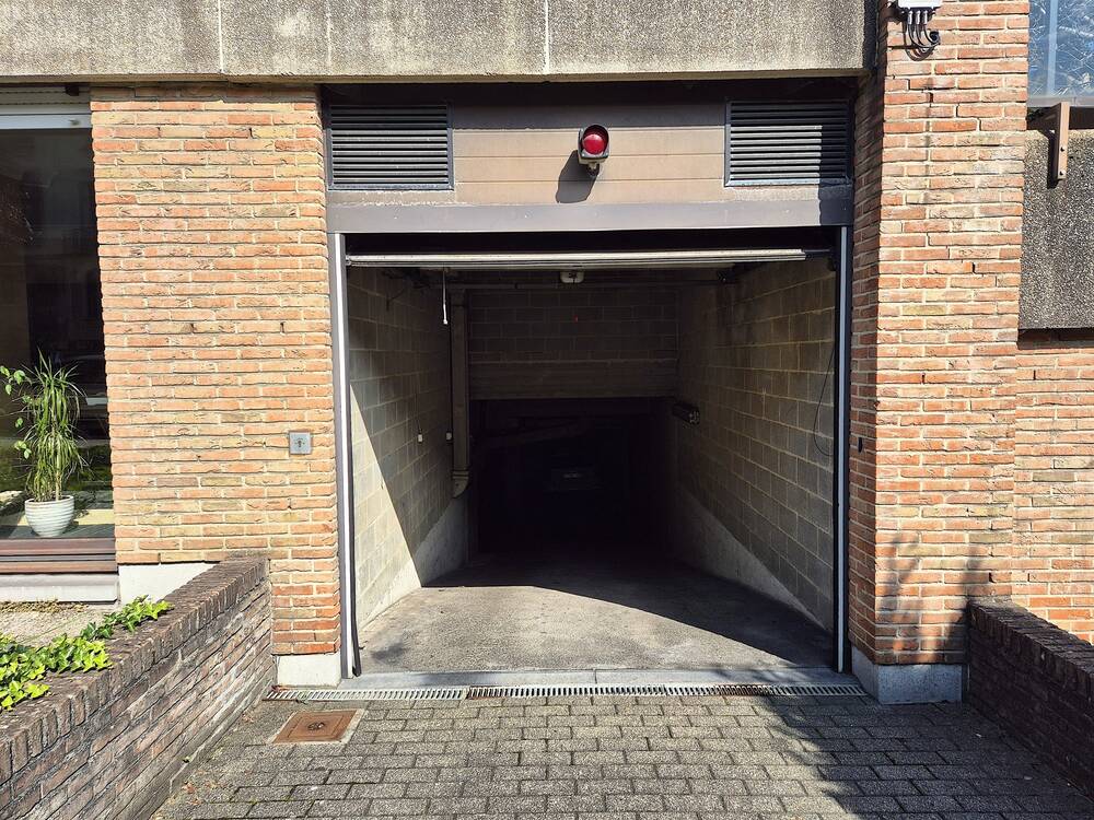 Parking / garage à louer à Woluwe-Saint-Lambert 1200 80.00€  chambres 12.00m² - annonce 290274