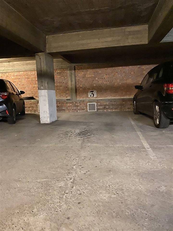 Parking & garage te  koop in Brussel 1000 25000.00€  slaapkamers m² - Zoekertje 290025