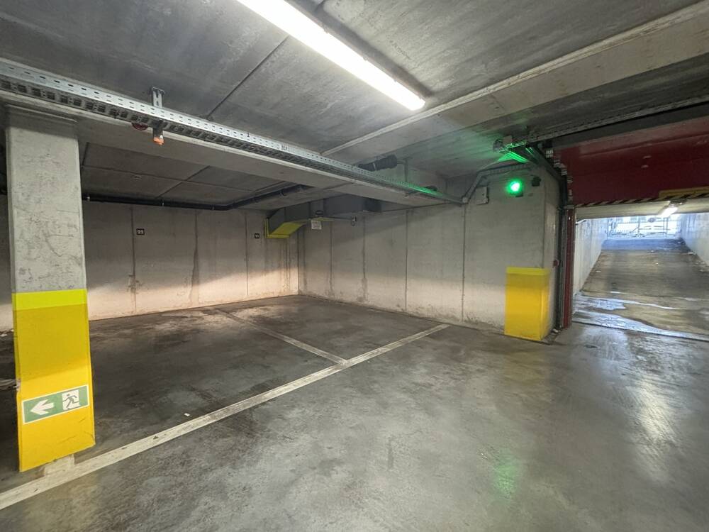 Parking / garage à louer à Molenbeek-Saint-Jean 1080 100.00€  chambres m² - annonce 292080