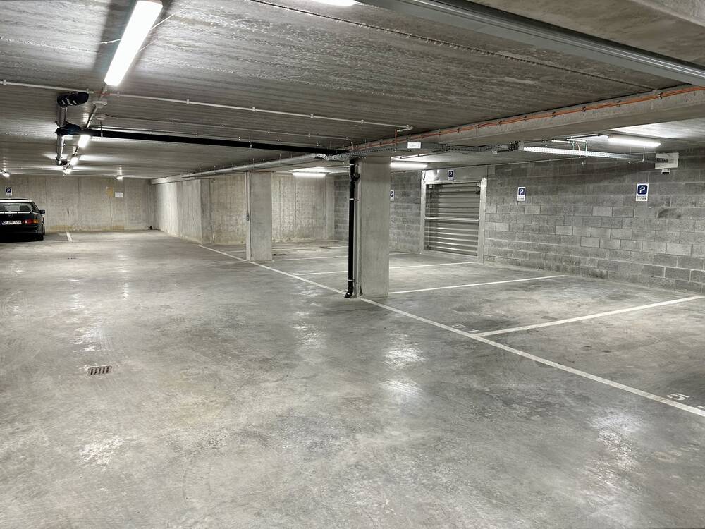 Parking & garage te  koop in Brussel 1000 315000.00€  slaapkamers 15.00m² - Zoekertje 294827