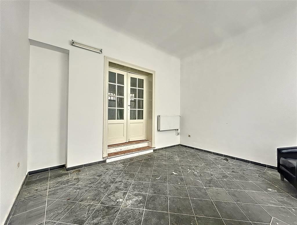 Handelszaak te  huur in Etterbeek 1040 1550.00€  slaapkamers 100.00m² - Zoekertje 295197