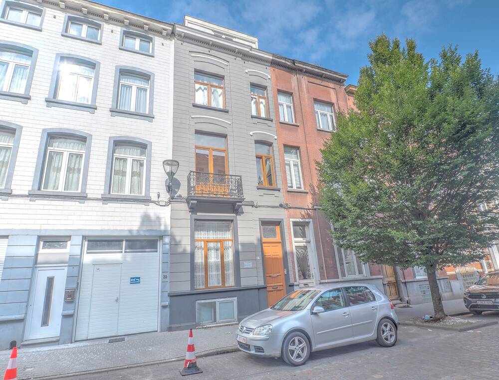 Huis te  koop in Sint-Jans-Molenbeek 1080 470000.00€ 5 slaapkamers 240.00m² - Zoekertje 295616