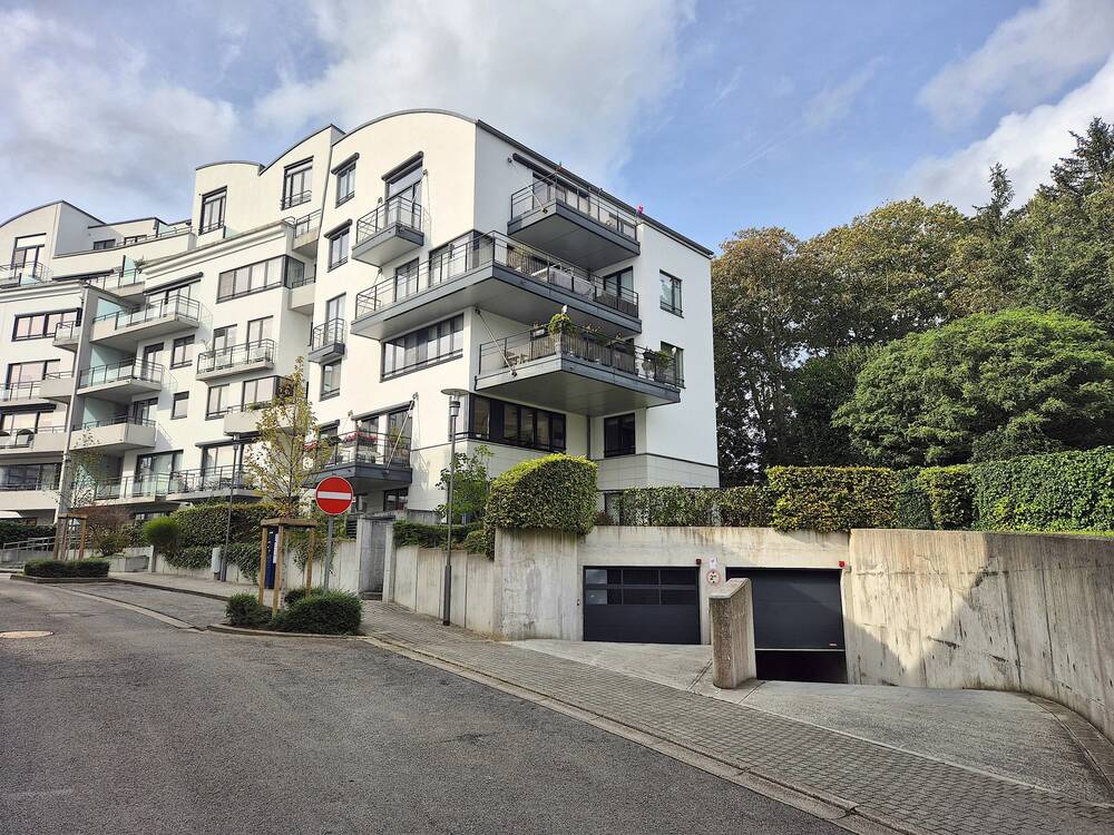 Parking / garage à louer à Woluwe-Saint-Lambert 1200 100.00€  chambres m² - annonce 297039