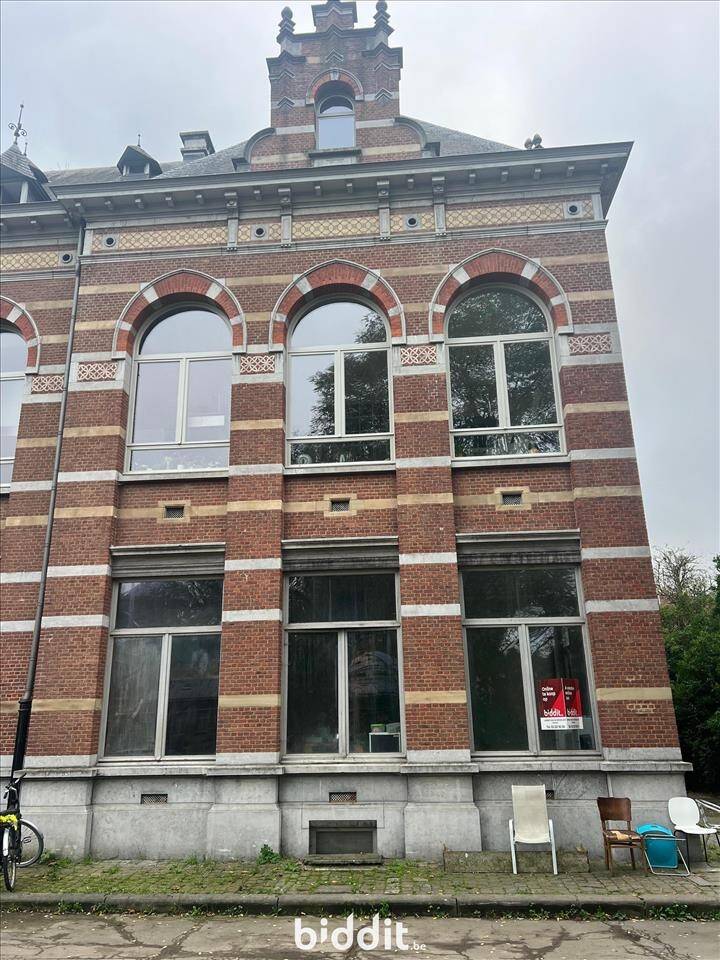 Loft te  koop in Anderlecht 1070 175000.00€ 2 slaapkamers m² - Zoekertje 296614