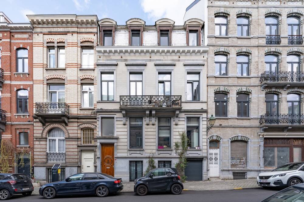 Huis te  koop in Sint-Gillis 1060 835000.00€ 7 slaapkamers 420.00m² - Zoekertje 297115