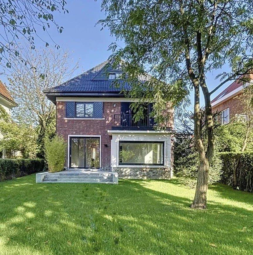 Huis te  koop in Ukkel 1180 1790000.00€ 5 slaapkamers 345.00m² - Zoekertje 298888