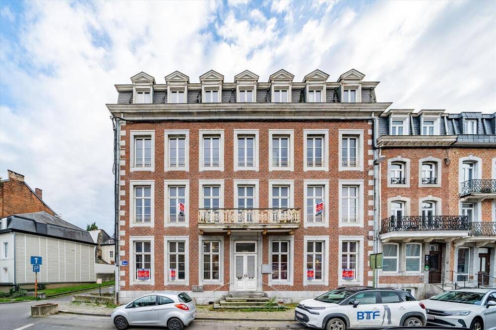 Kasteel te  koop in Spa 4900 575000.00€ 35 slaapkamers 612.00m² - Zoekertje 298847