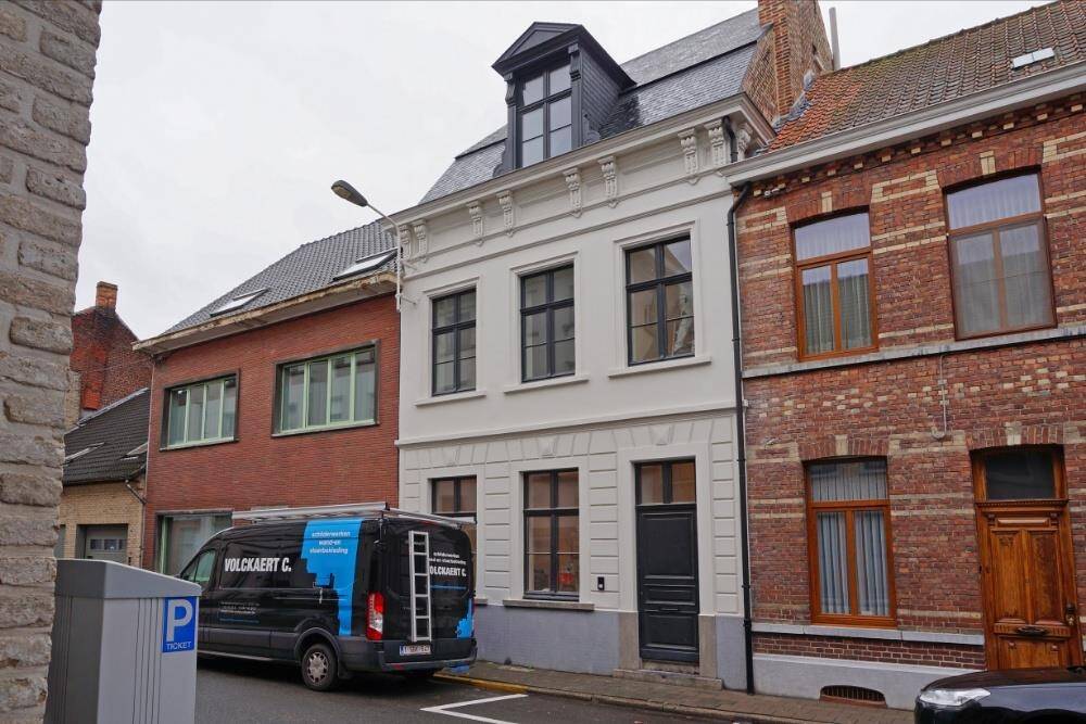 Maison de maître à louer à Tielt 8700 2100.00€ 5 chambres m² - annonce 300080