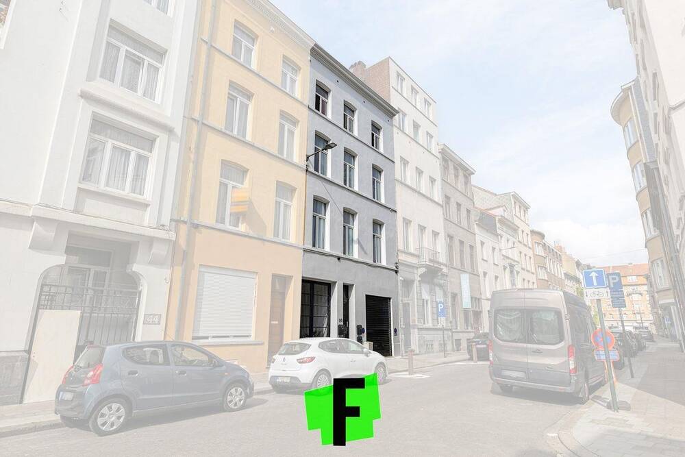 Huis te  koop in Brussel 1000 595000.00€ 3 slaapkamers 224.00m² - Zoekertje 302055