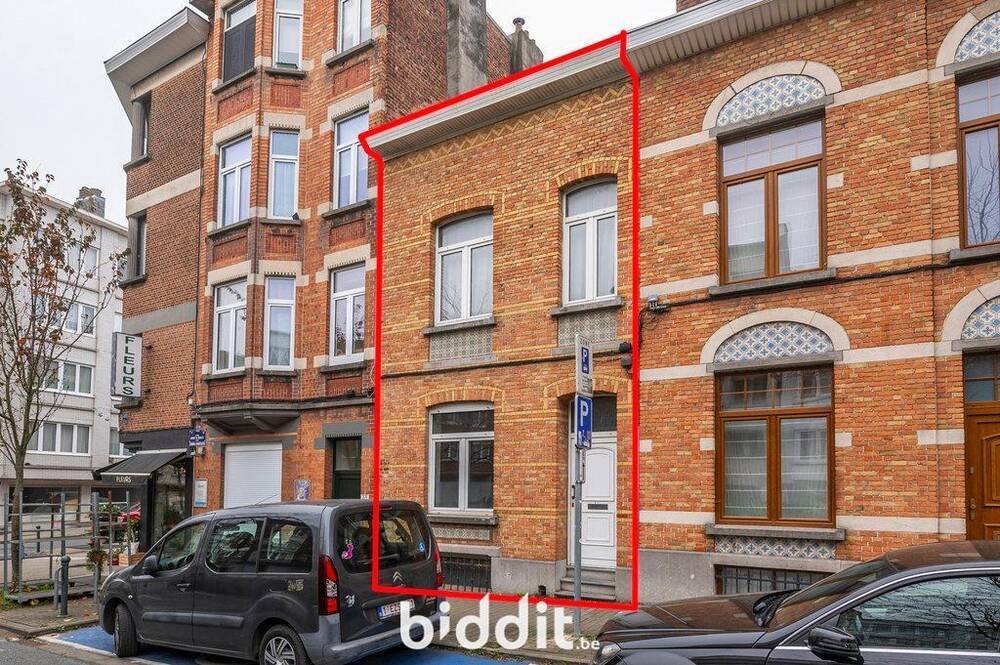 Huis te  koop in Etterbeek 1040 340000.00€ 5 slaapkamers m² - Zoekertje 303247