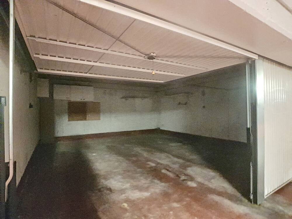 Parking & garage te  koop in Sint-Lambrechts-Woluwe 1200 37500.00€  slaapkamers m² - Zoekertje 305358