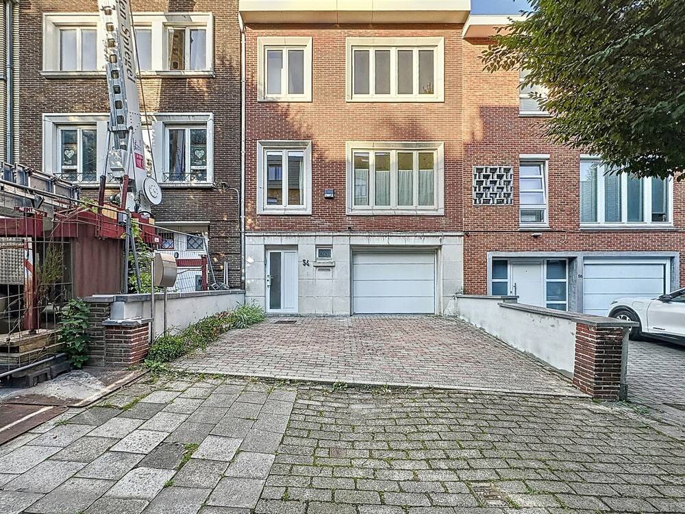 Huis te  huur in Ukkel 1180 3000.00€ 4 slaapkamers 230.00m² - Zoekertje 305776