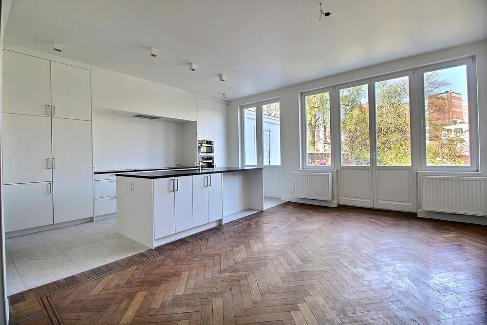 Maison à louer à Woluwe-Saint-Lambert 1200 4450.00€ 6 chambres 391.00m² - annonce 305549