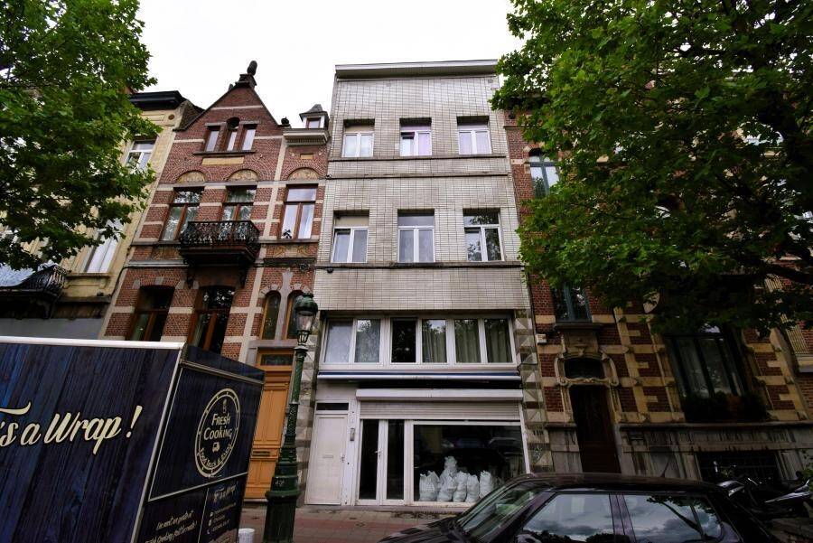 Immeuble de rapport - Immeuble à appartement à vendre à Molenbeek-Saint-Jean 1080 740000.00€ 5 chambres 300.00m² - annonce 305389