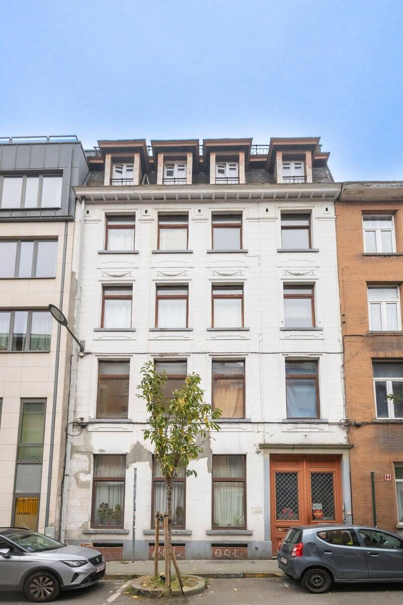 Huis te  koop in Brussel 1000 2749000.00€ 32 slaapkamers 750.00m² - Zoekertje 306135