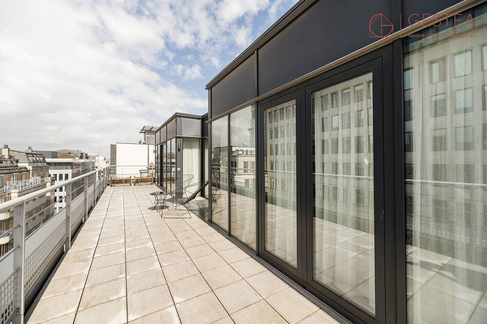 Penthouse à vendre à Bruxelles 1000 675000.00€ 2 chambres 140.00m² - annonce 306549