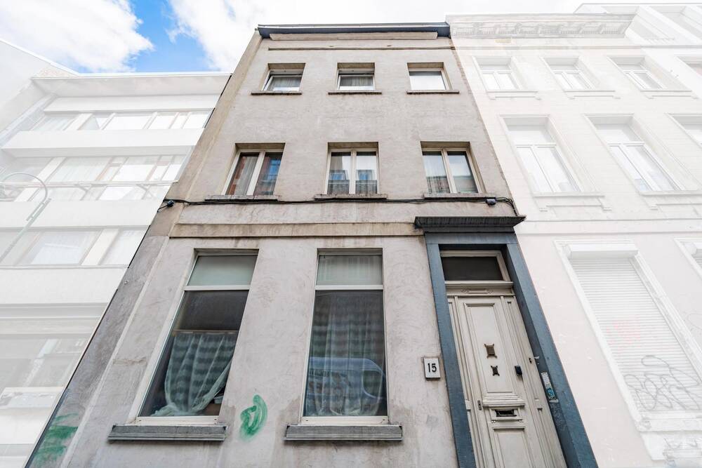 Huis te  koop in Brussel 1000 675000.00€ 6 slaapkamers 365.00m² - Zoekertje 309475