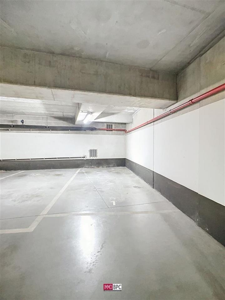 Parking & garage te  koop in Sint-Joost-ten-Node 1210 30000.00€  slaapkamers m² - Zoekertje 309266