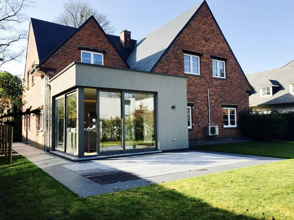 Huis te  huur in Ukkel 1180 5500.00€ 4 slaapkamers 280.00m² - Zoekertje 309141