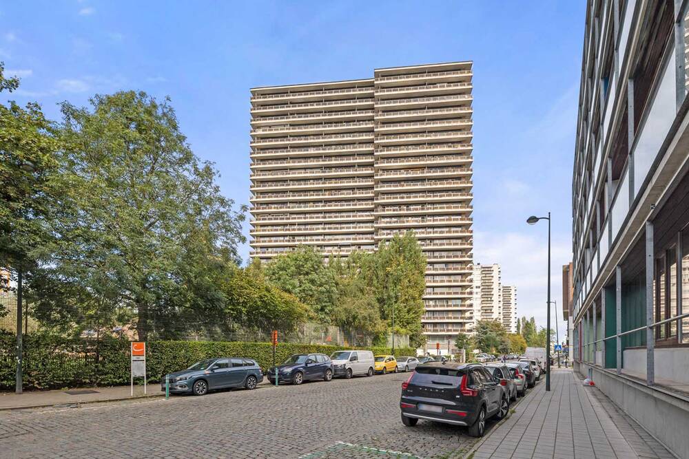 Parking & garage te  koop in Brussel 1000 30000.00€ 0 slaapkamers 15.00m² - Zoekertje 310391