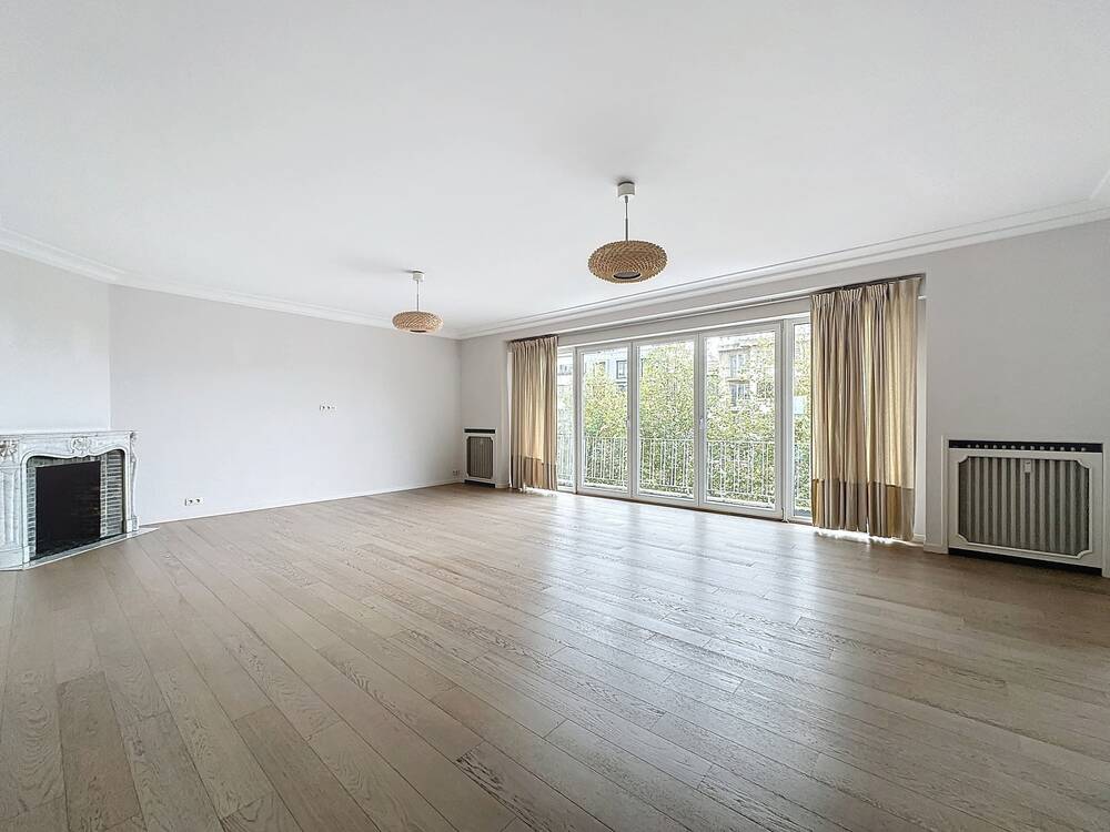 Appartement te  huur in Ukkel 1180 2600.00€ 3 slaapkamers 217.00m² - Zoekertje 312331