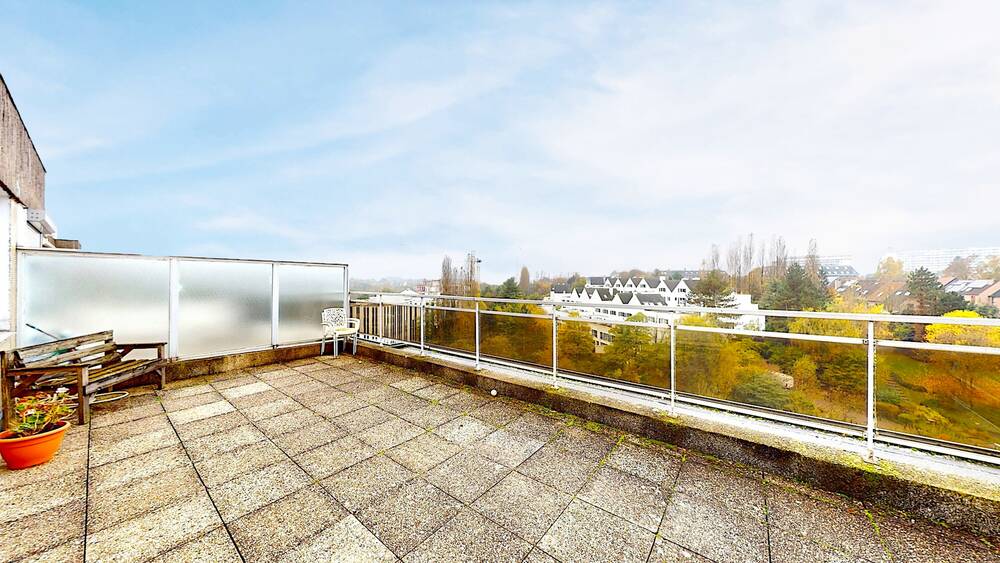 Penthouse à vendre à Woluwe-Saint-Lambert 1200 250000.00€ 1 chambres 75.00m² - annonce 311539