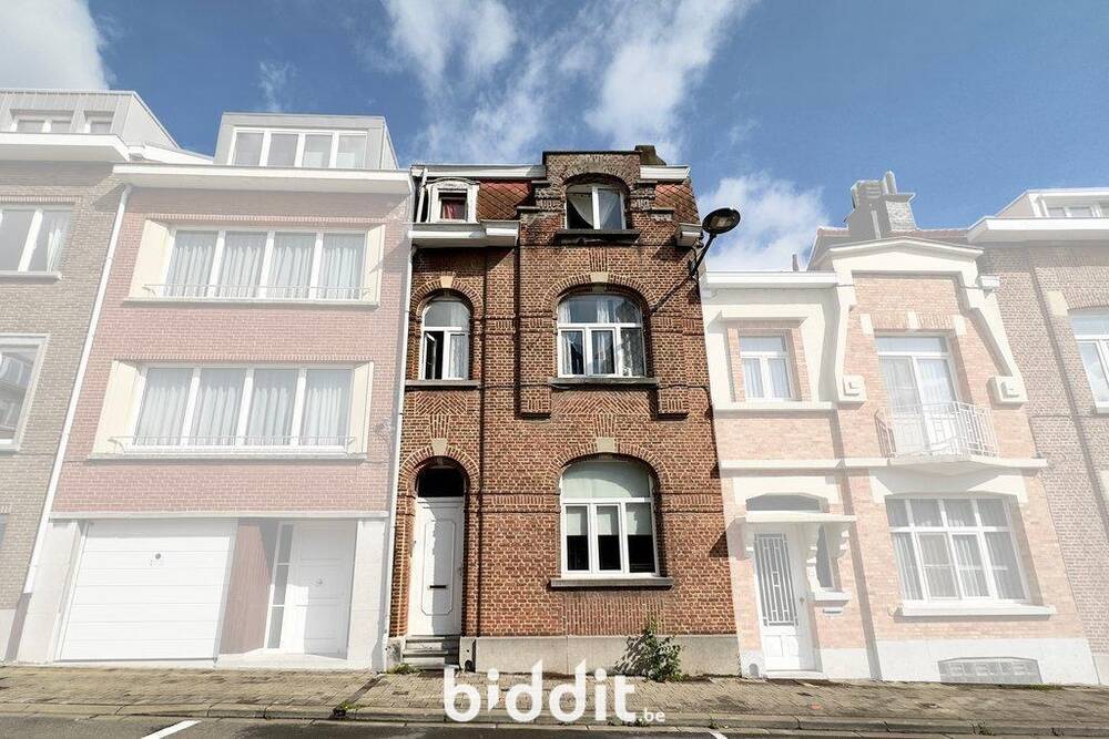 Maison à vendre à Woluwe-Saint-Pierre 1150 400000.00€ 5 chambres m² - annonce 311353