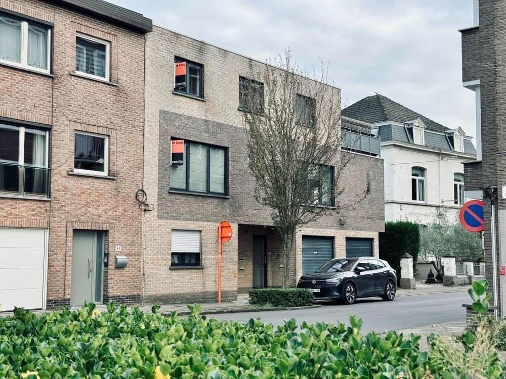 Duplex à vendre à Sint-Amandsberg 9040 310000.00€ 3 chambres m² - annonce 312358