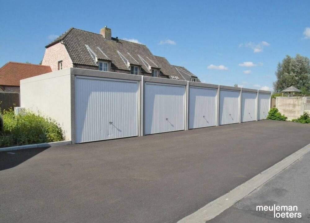 Parking / garage à louer à Ruddervoorde 8020 65.00€  chambres m² - annonce 311681