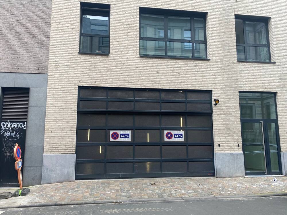 Parking / garage à louer à Ixelles 1050 100.00€  chambres m² - annonce 311772