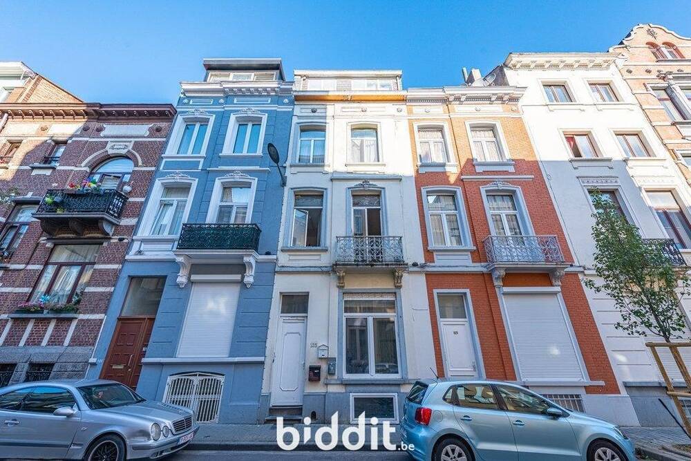 Huis te  koop in Sint-Joost-ten-Node 1210 238000.00€ 5 slaapkamers m² - Zoekertje 312011